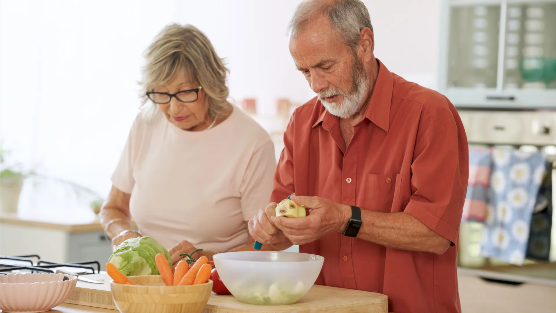 seniors meal prepping